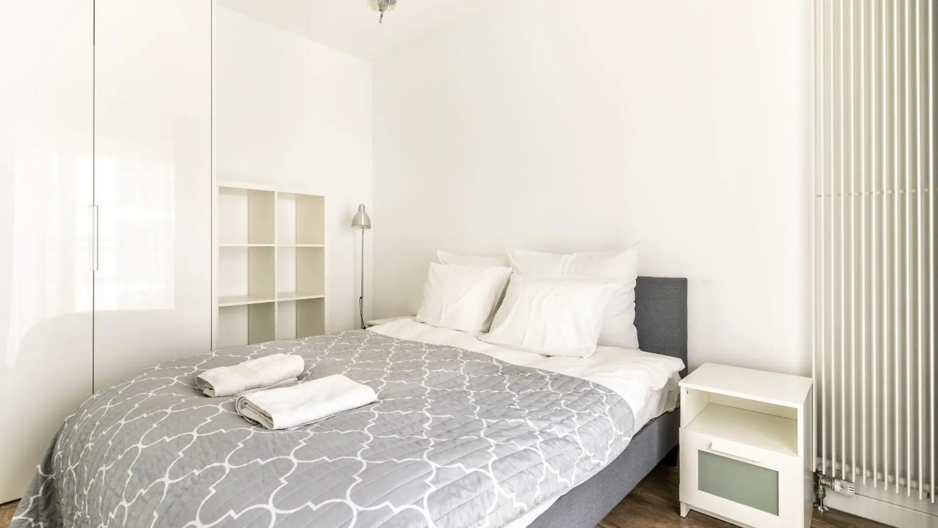 Vipwarsawapartments Diamond Mennica Residence Poland